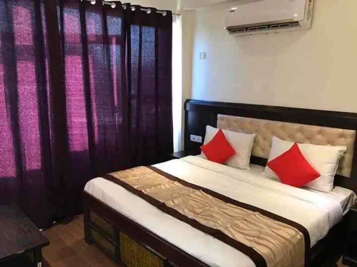 Hotel Amber Palace Dehradun Esterno foto